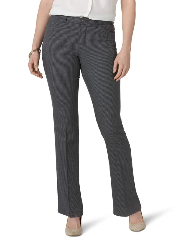 Lee Women's Flex Motion Regular Fit Straight Leg Pant
