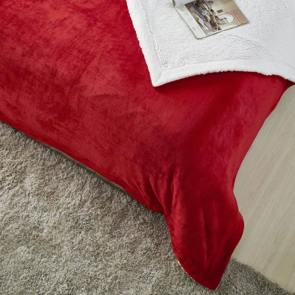 Cozy Tyme Orville Red 90-in x 90-in Polyester Blanket - B173A-20RDQ-LS