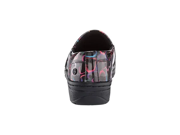 Klogs Women's Mission - Size: 11, Hearts Patent Leather