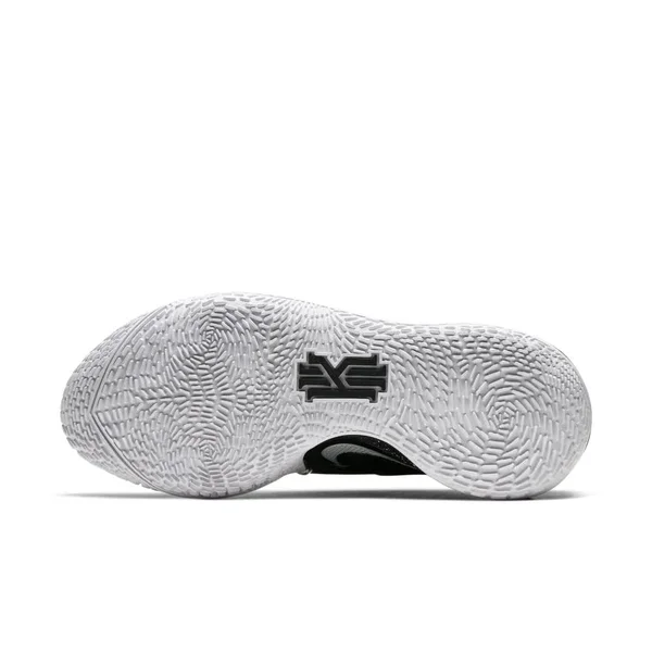 Nike Kyrie Low 2 Black Metallic Silver