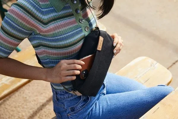 Bellroy Sling Mini Shoulder Bag Commuter Bag Red Earth