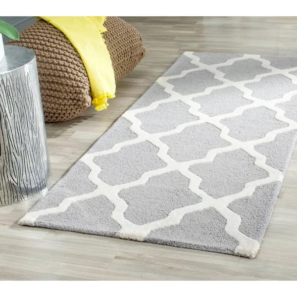 Safavieh Cambridge Silver & Ivory 2&-6x22 x 14& Rug