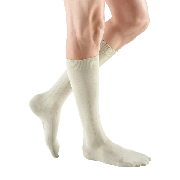 Mediven for Men Classic 30-40 mmHg Knee High, Extra Wide Calf, IV, Tall, Black
