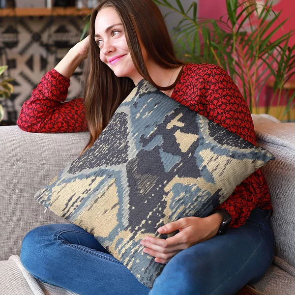 Plutus 22x22 x 22x22 Hidden Seas Abstract Luxury Throw Pillow in Blue