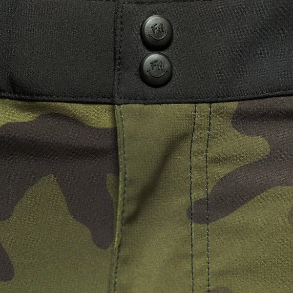 Fasthouse, Crossline 2 MTB Shorts Men's, Size 30 in Camo
