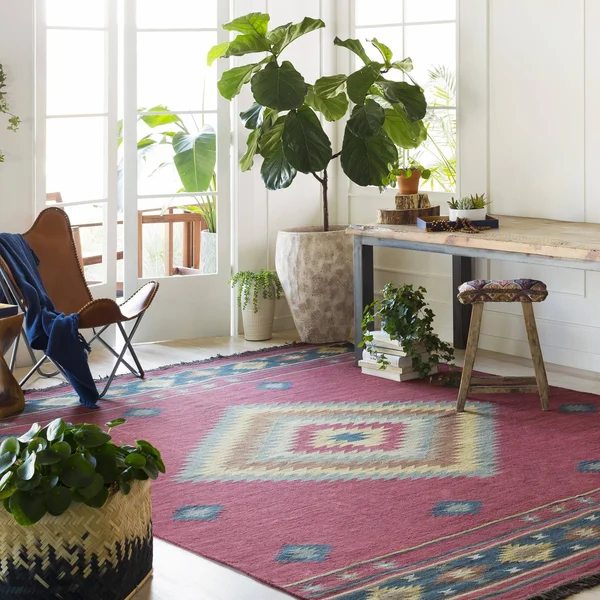 Surya JT-1033 Jewel Tone - 6& x 9& Area Rug