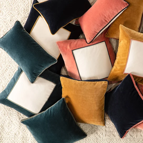 Jaipur Living Lyla Emerson Teal Pillow - Teal, 13x22 x 21x22, Polyester