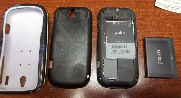 Palm Pixi Plus - 8 GB - Black - Unlocked - GSM, 4.37" x 2.17" x 0.43"