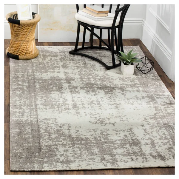 Safavieh CLV225B Classic Vintage Silver, Ivory Area Rug - 8& x 10&