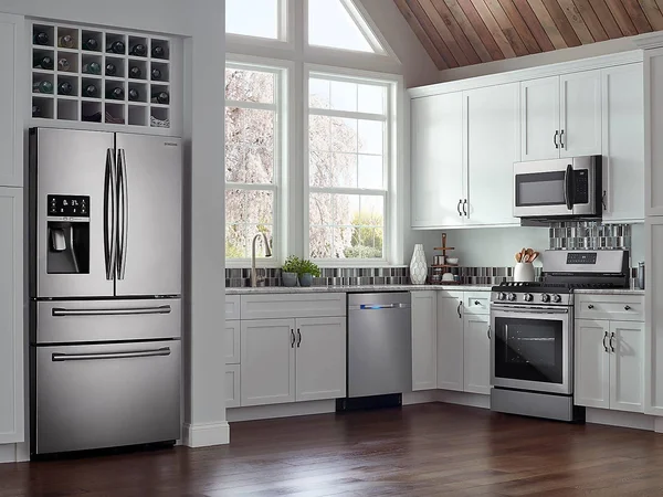Samsung 1.6 cu. ft. Over The Range Microwave, Silver