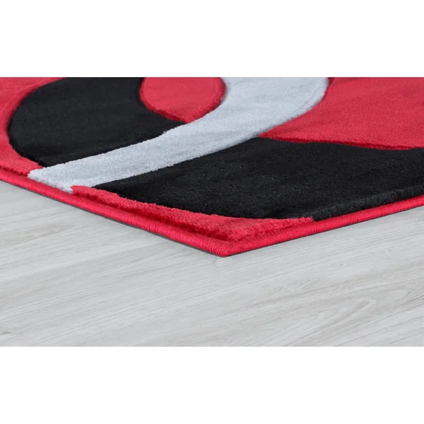 MDA Home Miglena Gray/Red Geometric Polypropylene Area Rug - 3&9x22 x 5&9x22