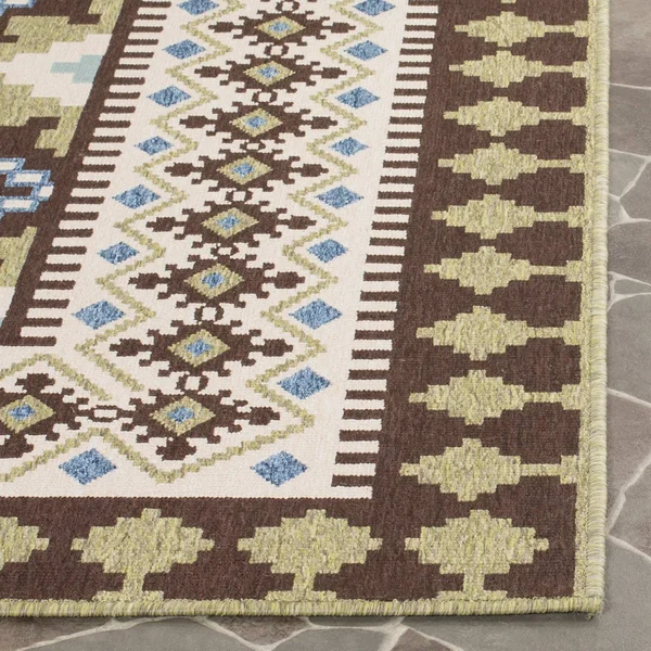 Safavieh Veranda Chocolate/Green 4 ft. x 5 ft. 7 in. Indoor/Outdoor Area Rug
