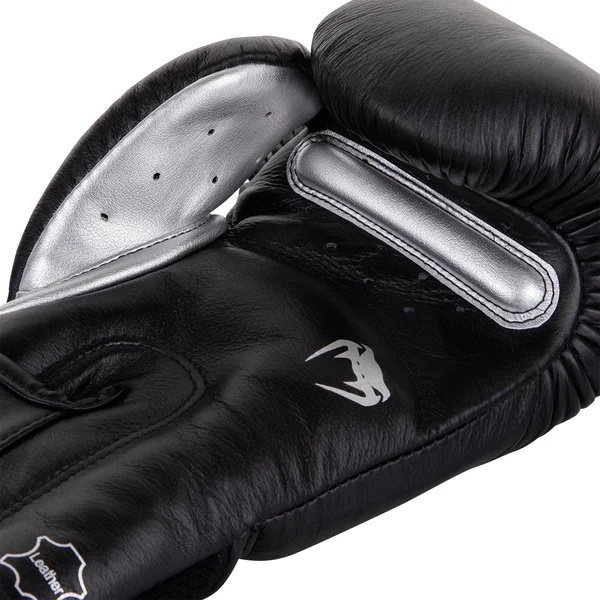 Venum Giant 3.0 Boxing Gloves - Black, Silver