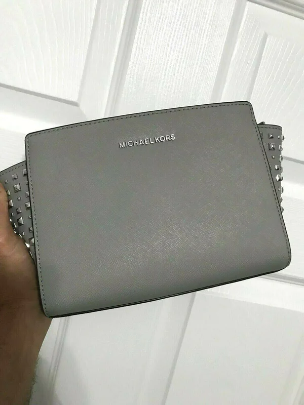 Michael Kors Women's Selma Stud Medium Leather Messenger Bag Cross Body - Ash Grey