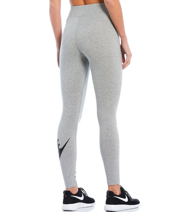 Nike Women's High-Waisted Sportswear Leggings - XL, Black