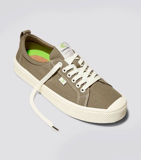 Cariuma OCA Low Washed Burn Sand Canvas Contrast Thread Sneaker Women