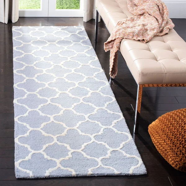 Safavieh Cambridge Light Blue & Ivory 2&-6x22 x 14& Rug