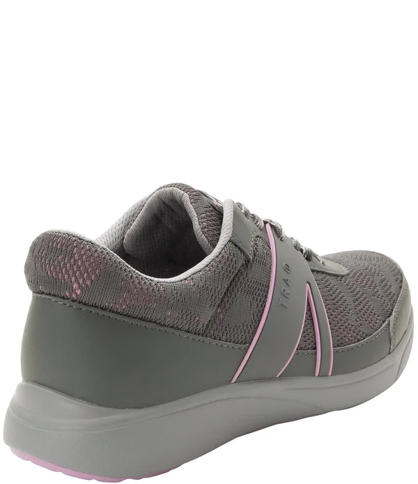 Traq Qarma by Alegria 37, Black Swell