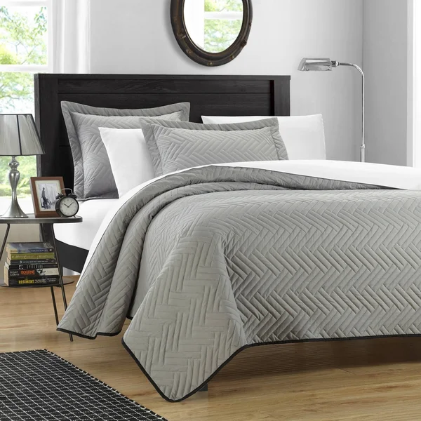 Chic Home Cupertino Herringbone Reversible 7-Piece Quilt Set, Color: Red/Size: Queen