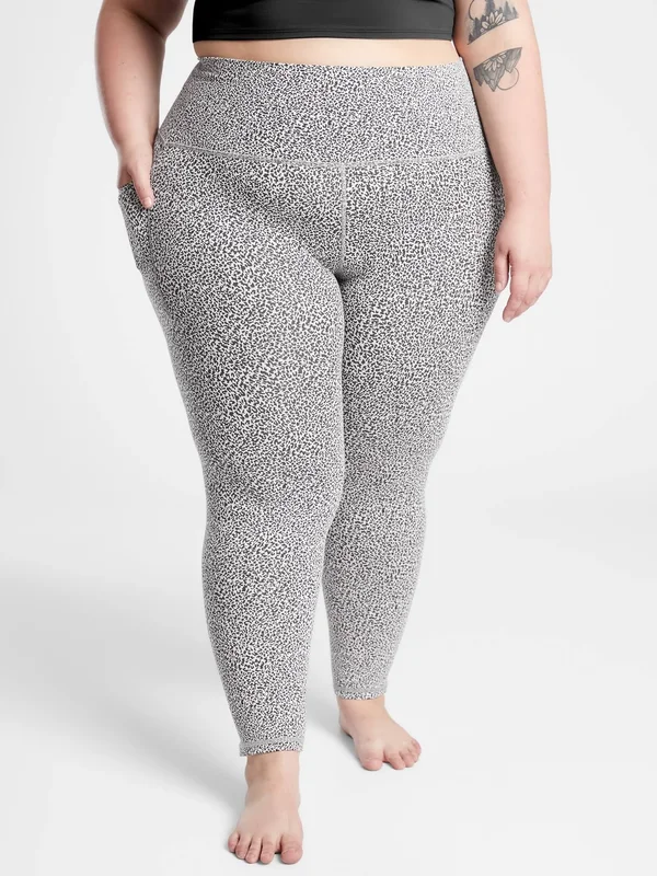 Athleta Women's Salutation Stash Pocket II Textured 7/8 Tight Micro Cheetah Black/ Seasalt Petite Size M