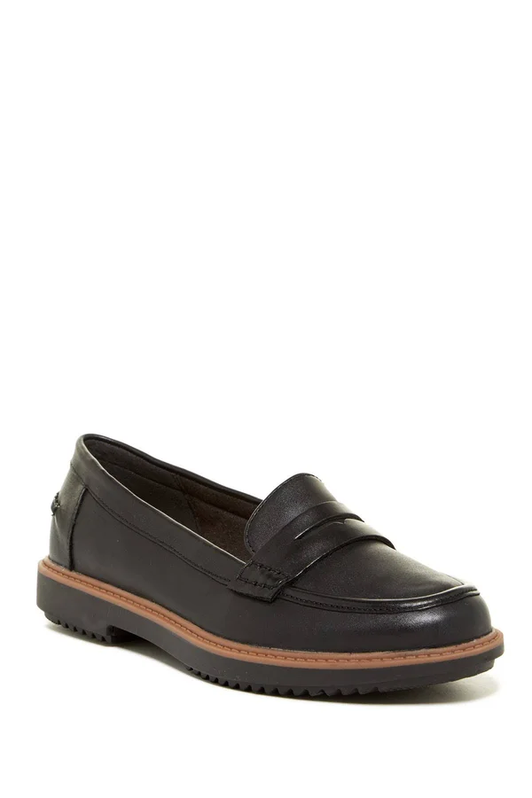 Clarks Women's Raisie Eletta Penny Loafer, Size: 8.5, Black