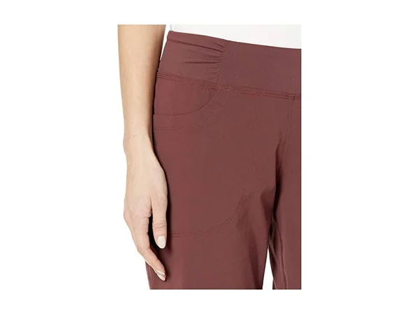 Mountain Hardwear: Women's Dynama Capri