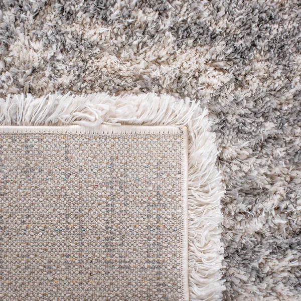 Safavieh Iceland Issie Abstract Shag Area Rug, Dark Grey/Ivory, 5&3 inch x 7&6 inch