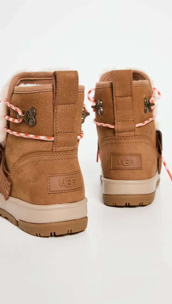Ugg Classic Weather Hiker Boot - Women's Chestnut - 9.5
