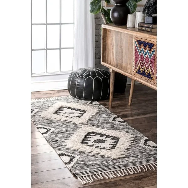 nuLOOM Savannah Moroccan Fringe Light Gray 6 ft. x 9 ft. Area Rug