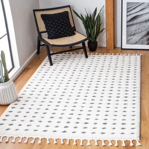 Safavieh Moroccan Tassel Shag Rug Collection MTS690A - Ivory - Grey - 4' x 6'