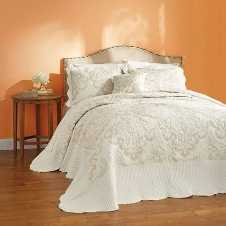 BrylaneHome Amelia Bedspread - Queen, Ivory White, Size: Queen Bedspread