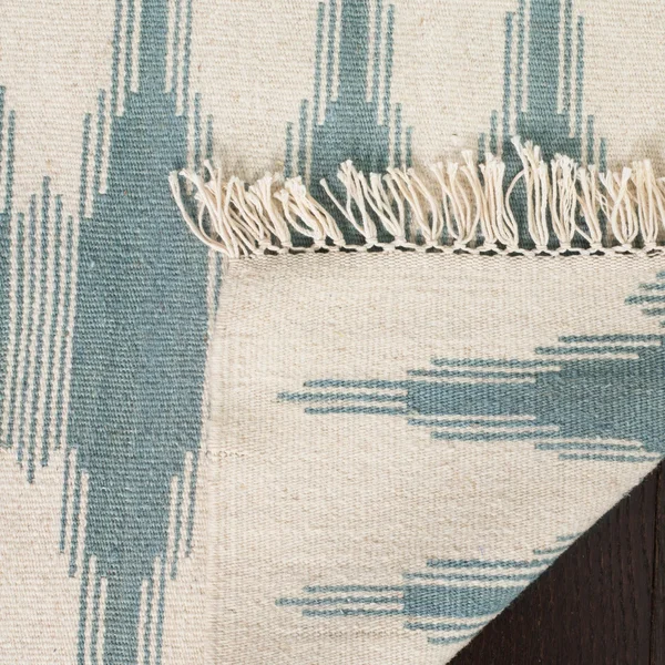 Safavieh Kilim NVK179A Ivory - Blue 6& x 9& Area Rug