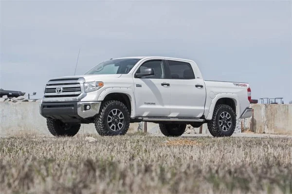 Rough Country 870 Toyota Tundra Leveling Kit 2.5-3