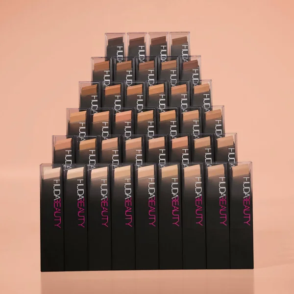 Huda Beauty 550R Hot Fudge #FauxFilter Skin Finish Buildable Coverage Foundation Stick - 0.44 oz
