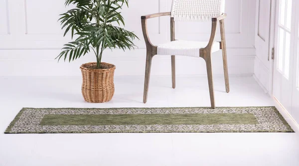 Unique Loom Outdoor Border Floral Area Rug 2& x 8& Runner Green/Gray