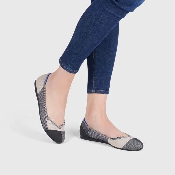 The Flat - Captoe Black by Rothy’s 9.5, Captoe Black