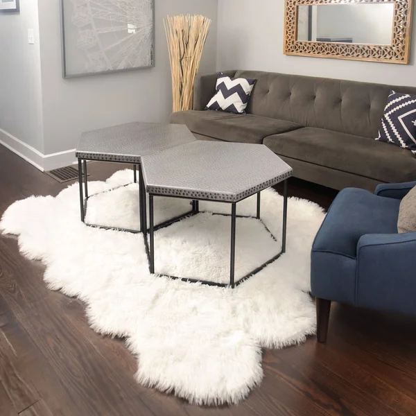 5x7 Soft and Plush Octo Pelt Faux Sheepskin Shag Rug Silver/Grey Silver